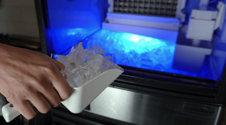 Full vs. Hollow Hielo Cubes: Which Hielo Machine to Choose? (Pro Guide)