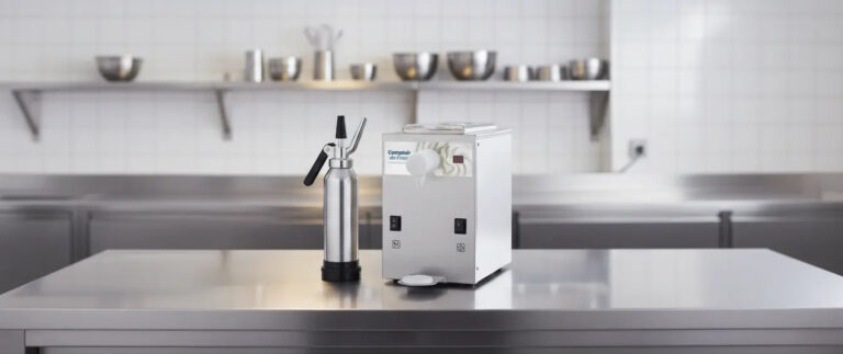 Buyer’s guide: Choosing your whipped cream maker (Professional vs. Inicio use)